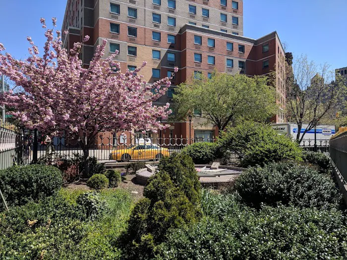 Ukrainian Village Park Picture 10