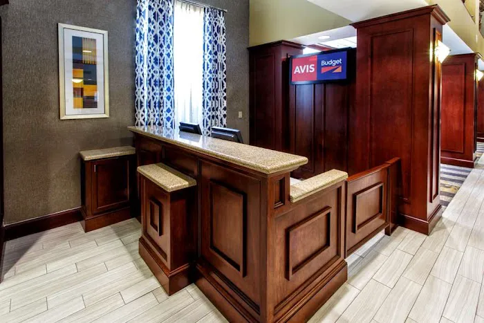 Hampton Inn & Suites Staten Island Picture 4
