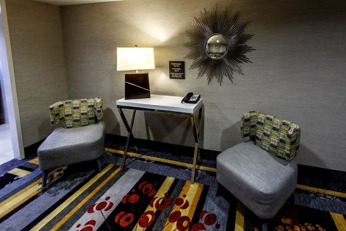 Hampton Inn & Suites Staten Island Picture 10