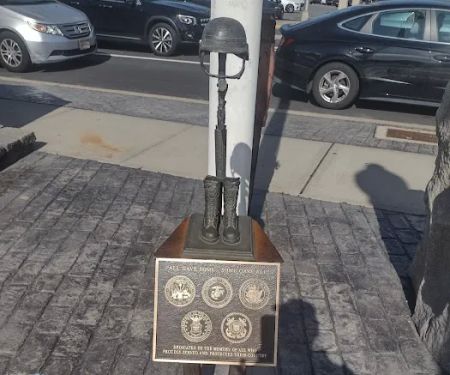 Veterans memorial plaza