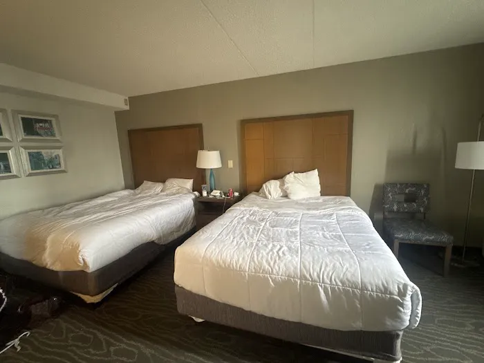 La Quinta Inn & Suites by Wyndham Secaucus Meadowlands Picture 6