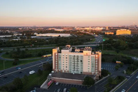 Renaissance Meadowlands Hotel Picture 8