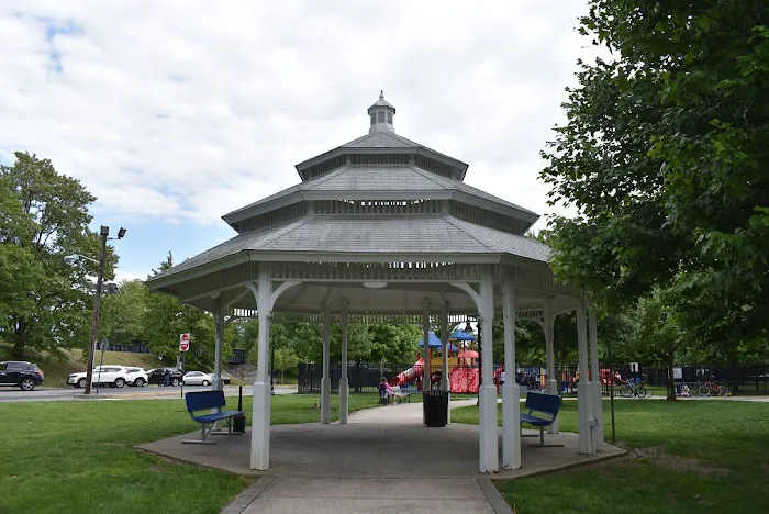 Lyndhurst Municipal Park Picture 7