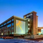 La Quinta Inn & Suites by Wyndham Clifton/Rutherford