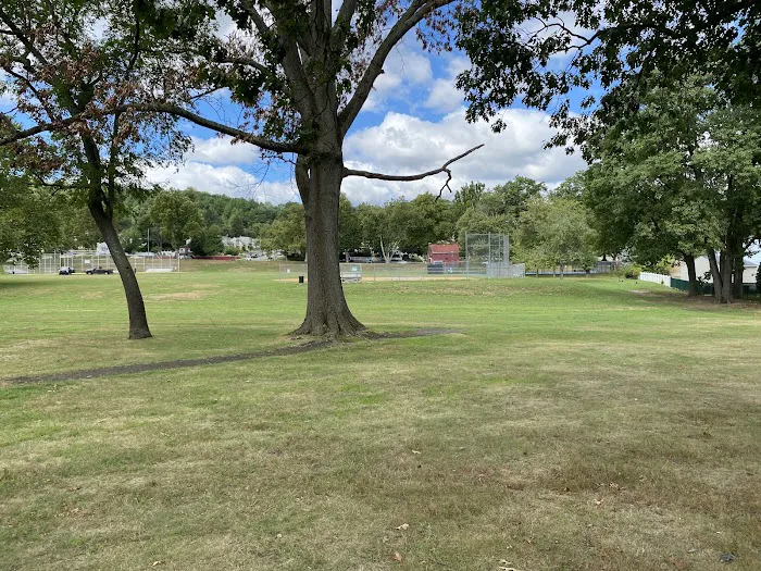 Albion Memorial Park Picture 7
