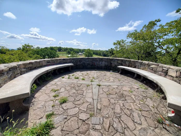 Crow’s Nest Overlook Picture 2