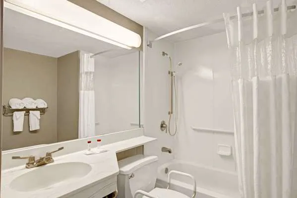 Ramada by Wyndham Parsippany Picture 1