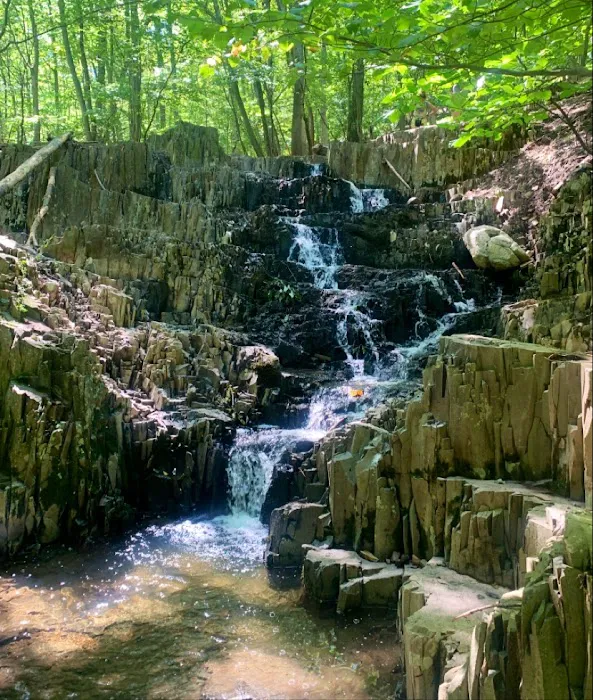 WaterFalls High Mountain Picture 7