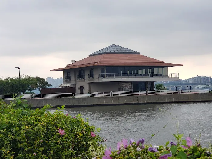 Township of Weehawken Veterans Park Picture 3