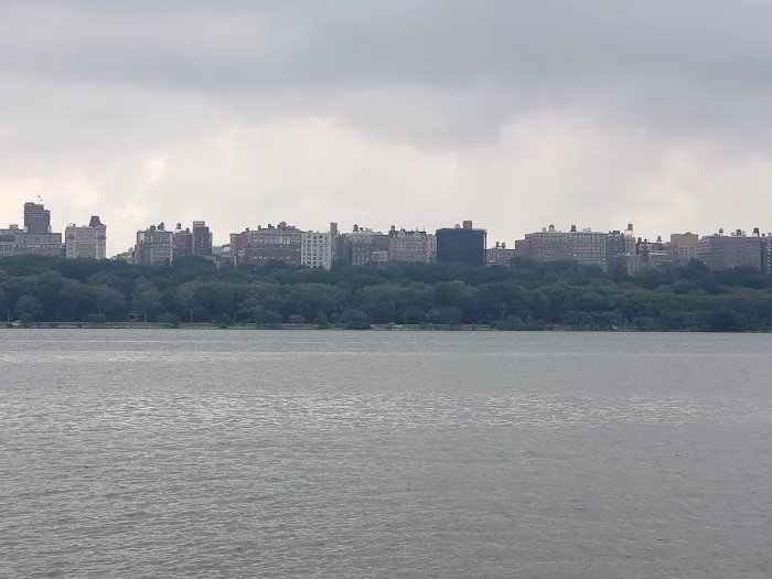 Township of Weehawken Veterans Park Picture 4
