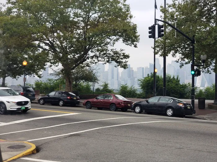 Township of Weehawken Veterans Park Picture 9