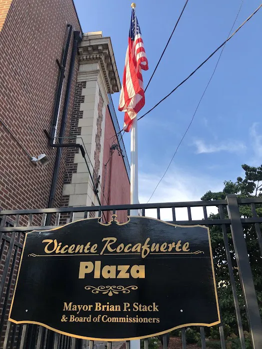 Vicente Rocafuerte Plaza Picture 1