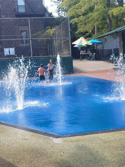 Louisa Park Picture 2