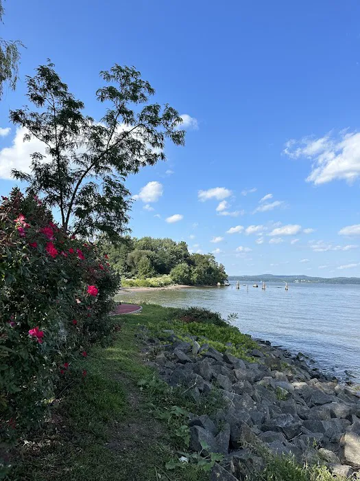 Emeline Park Picture 8