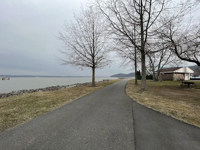 Bowline Point Park Picture 4