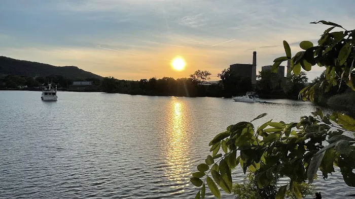 Bowline Point Park Picture 6