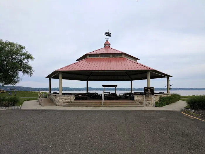 Bowline Point Park Picture 10