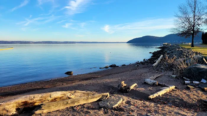 Bowline Point Park Picture 5