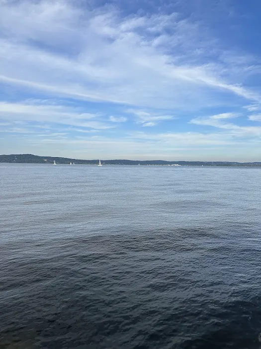 Bowline Point Park Picture 2