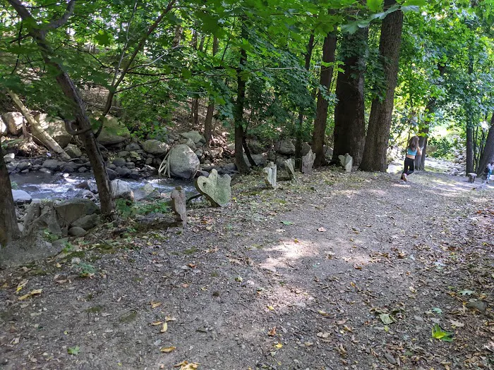 Creekside Sculpture Trail Picture 7