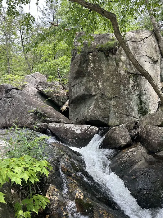 Ga-Nus-Quah Rocks Picture 1