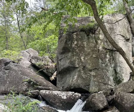 Ga-Nus-Quah Rocks