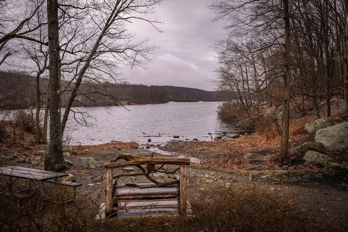 Lake Kanawauke Picture 6