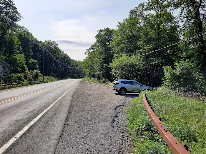 Hiker's parking Picture 2