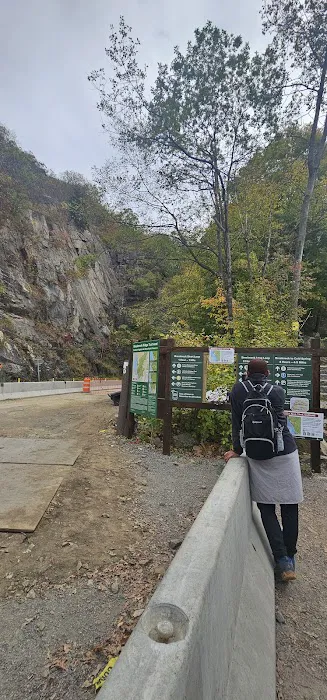 Breakneck Mountain Trail Picture 6
