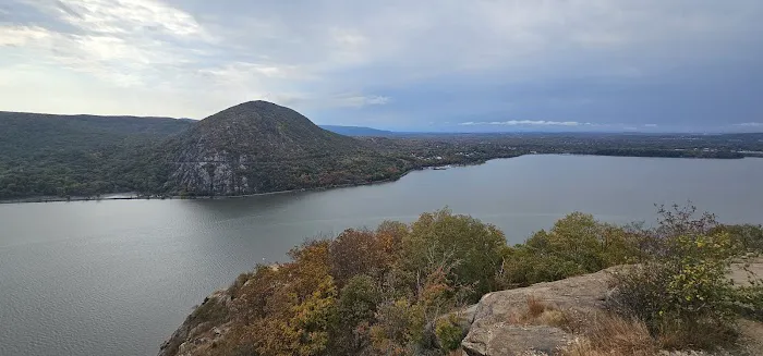 Breakneck Mountain Trail Picture 7
