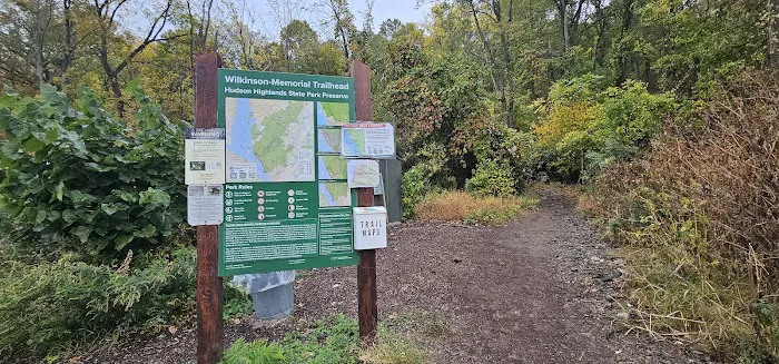 Breakneck Mountain Trail Picture 8