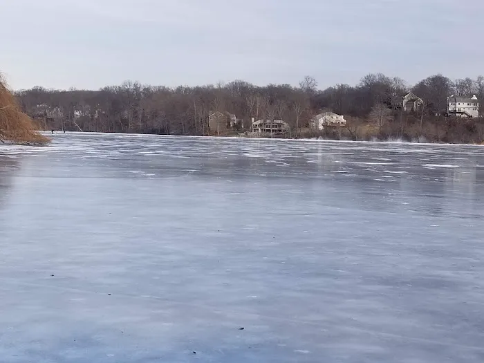 Lake Meahagh Park Picture 1