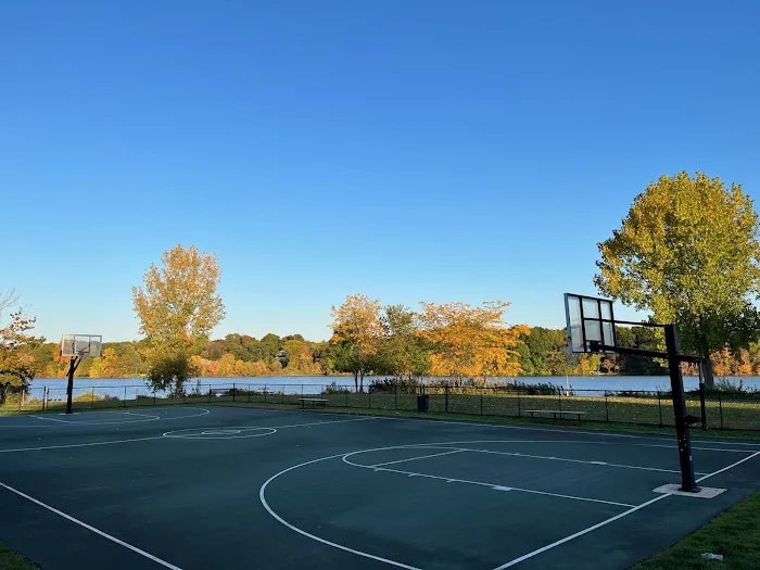 Lake Meahagh Park Picture 3