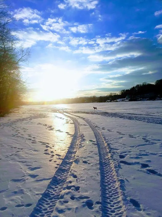 Lake Meahagh Park Picture 5
