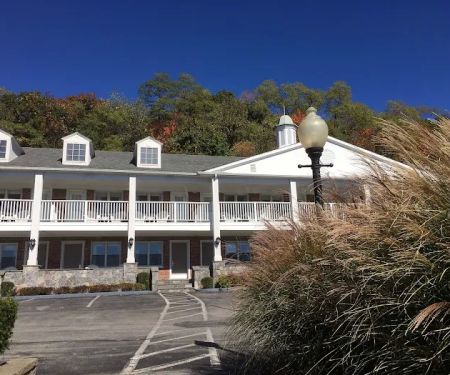 Inn On The Hudson