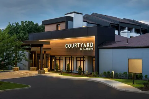Courtyard Norwalk Picture 10