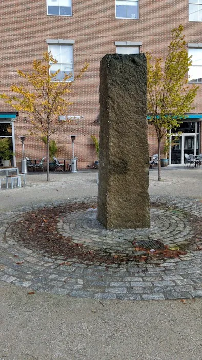 Washington Street Plaza Picture 4