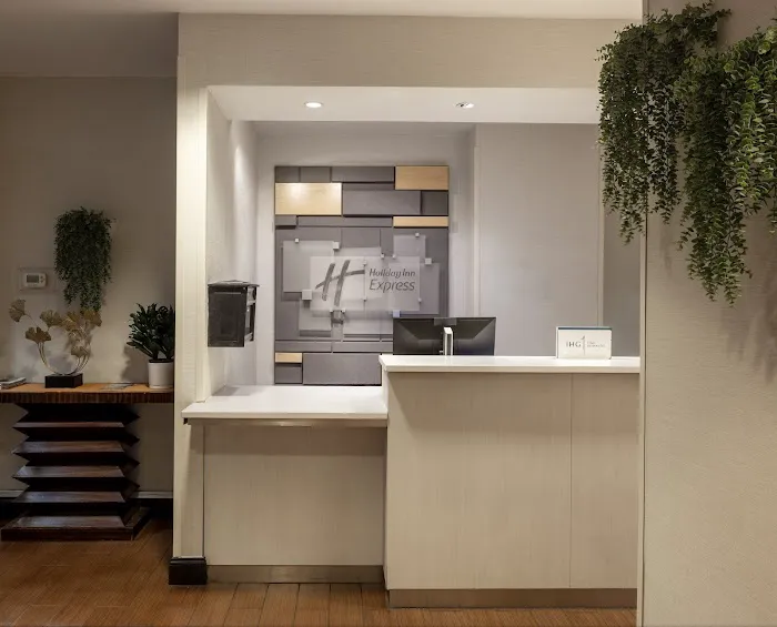 Holiday Inn Express New York City Times Square by IHG Picture 9