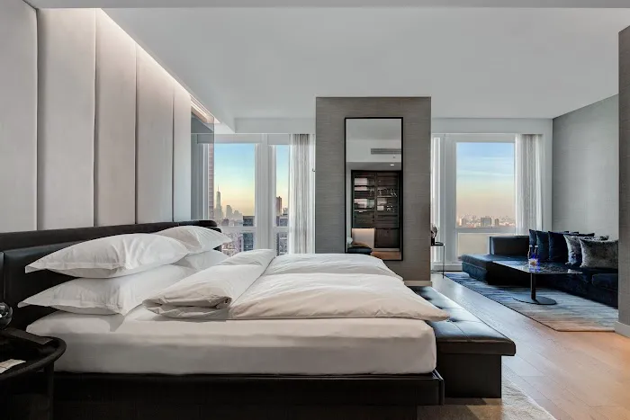 Equinox Hotel New York Picture 2