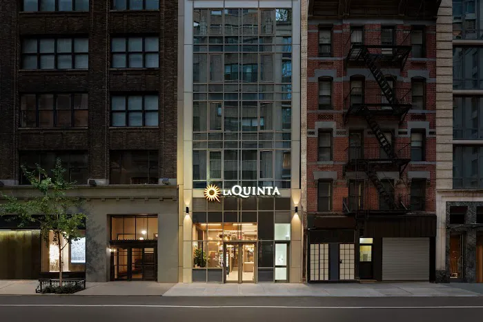 La Quinta Inn & Suites by Wyndham Times Square South Picture 10