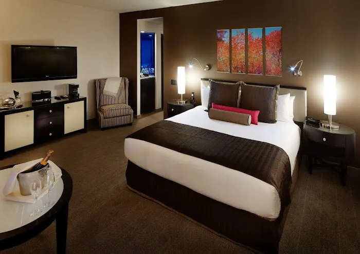 Royalton Park Avenue Picture 9