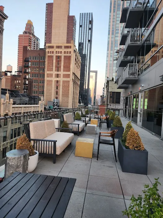 Royalton Park Avenue Picture 8