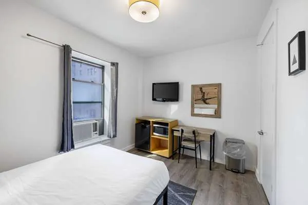 Hotel 27 by LuxUrban Picture 2
