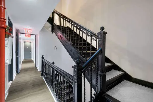 Hotel 27 by LuxUrban Picture 3