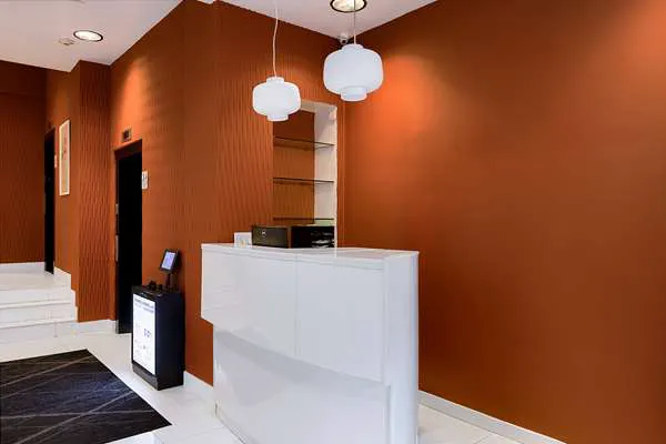 Hotel 27 by LuxUrban Picture 9