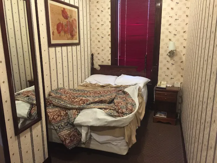 Hotel 17 - Extended Stay Picture 7
