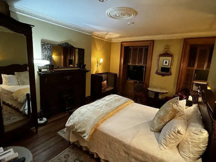 Inn At Irving Place Picture 4