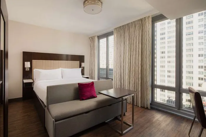 Embassy Suites by Hilton New York Manhattan Times Square Picture 4