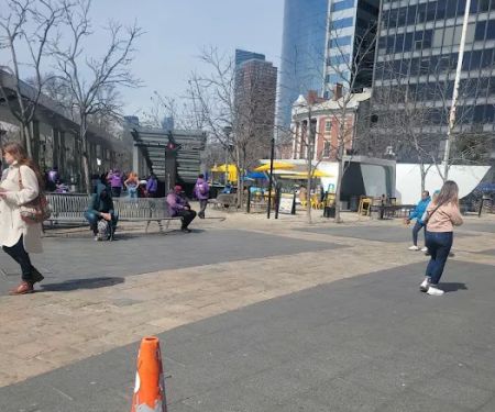 Peter Minuit Plaza