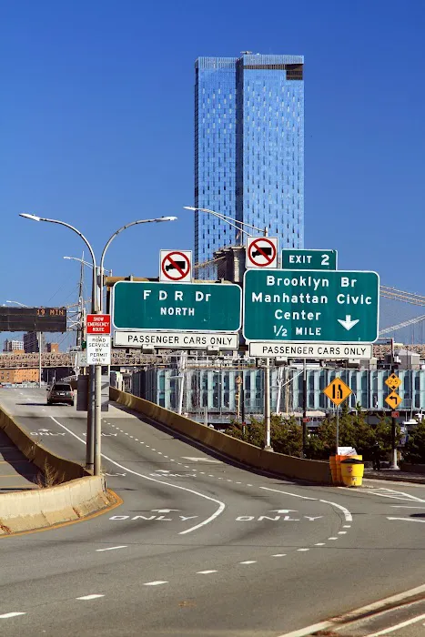 East River Esplanade. Picture 5